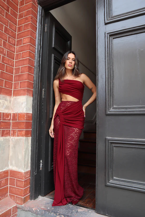 Hire DECONDUARTE Paradiso Lace Maxi Dress in Wine Red SUSTAINABLY. The Dress Hire Hire DECONDUARTE Paradiso Lace Maxi Dress in Wine Red SUSTAINABLY. The Dress Hire