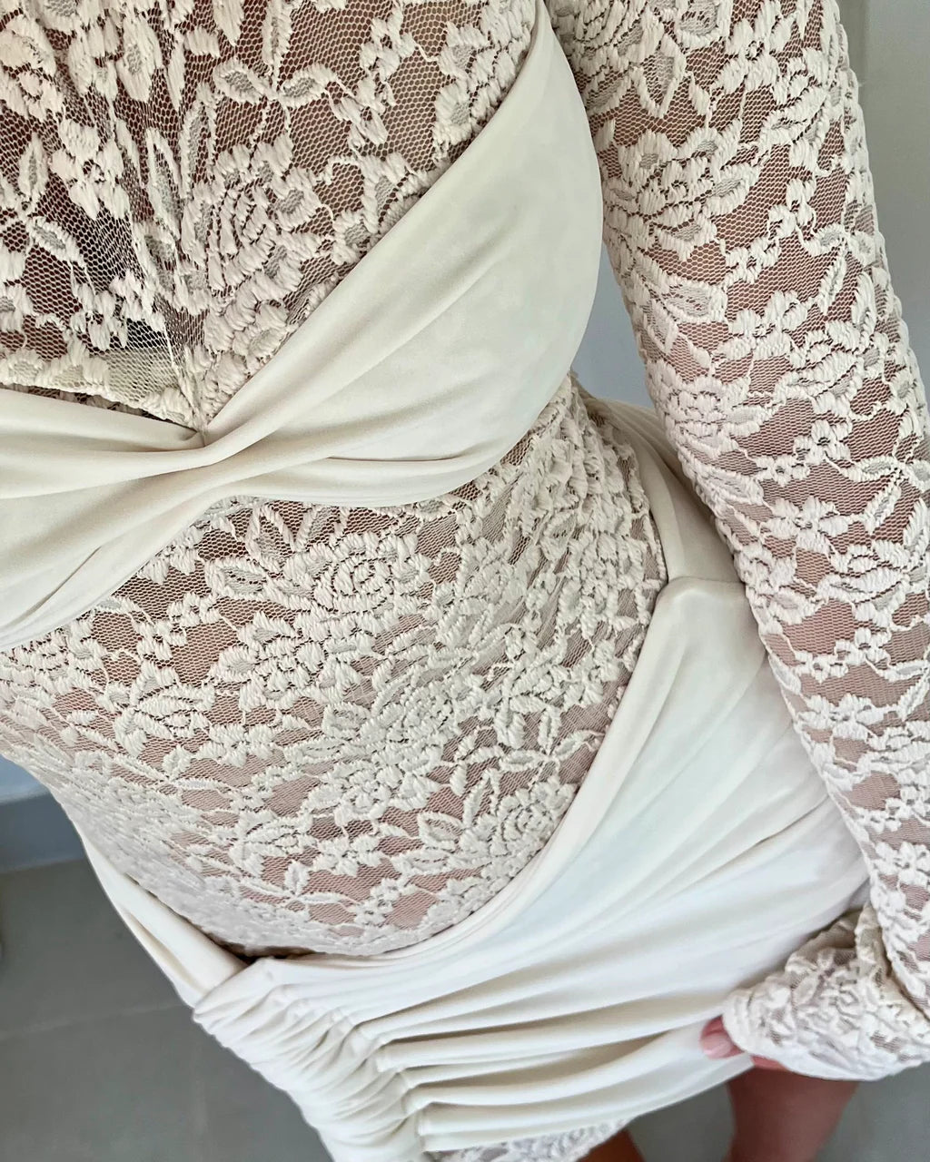 Hire DECONDUARTE Ortigia Lace Mini Dress in Ivory Lace