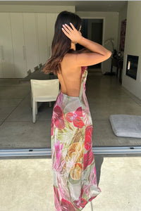jaded london dahlia hand beaded backless chiffon maxi dress Jaded London dahlia hand beaded backless chiffon maxi dress !! Size 6 (can fit sizes 6 & 8) $65 to rent *Single layer fabric, semi-sheer. The neck beads have been removed,