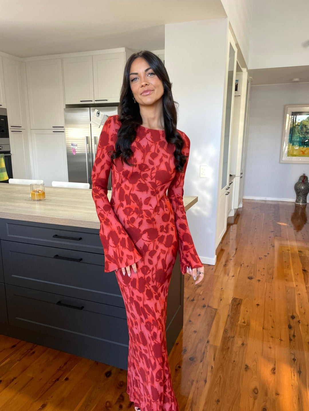 Hire REALISATION PAR The Gia Long Sleeve Maxi Dress in Havana Red – SUSTAINABLY. The Dress Hire Hire REALISATION PAR The Gia Long Sleeve Maxi Dress in Havana Red – SUSTAINABLY. The Dress Hire