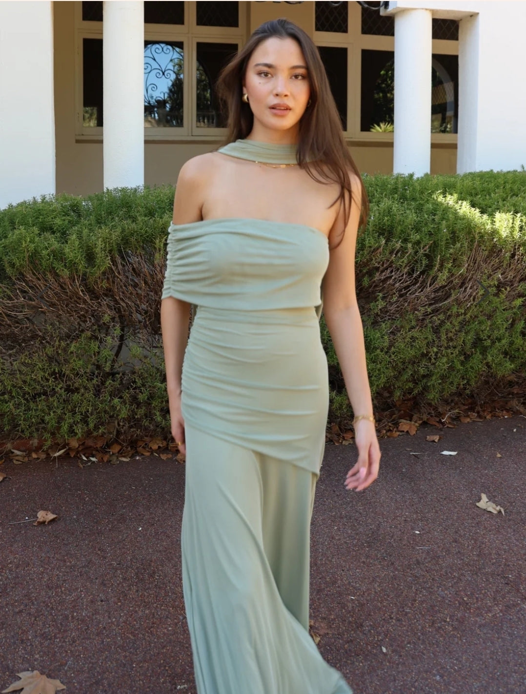 nicola finetti green dress Nicola Finetti Eliana Dress Emerald Green The Style Squad Dress Hire – the  style squad main image 0