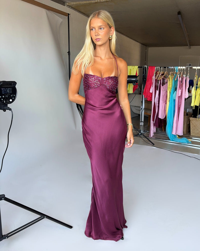 jade maxi dress i am delilah Hire DELILAH. in Berry Red – SUSTAINABLY. The Hire Color:Peacock* C: Purple Lauren 6950